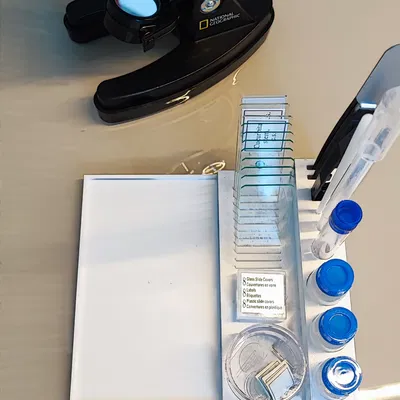 Đế đựng phụ kiện kính hiển vi National Geographic