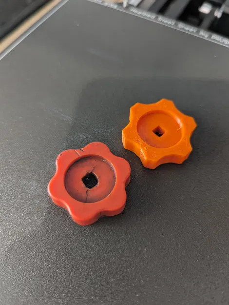 Núm vặn có lỗ vuông 5mm - Image 1