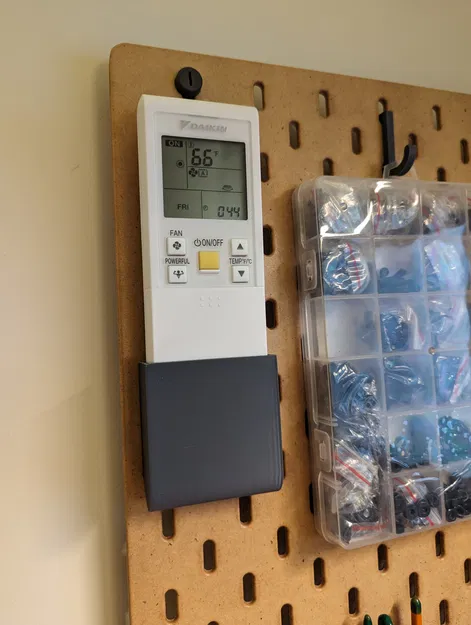 Giá Treo Remote Máy Lạnh Daikin Cho Skadis - Image 1