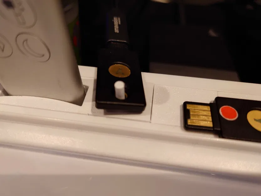 Kệ Yubikey cho Bảng Trắng Griply - Image 1