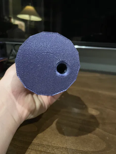 Ngón Tay Giữa Low Poly Gia Cố Thép - Image 2