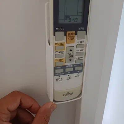 Giá đỡ Remote Máy lạnh Fujitsu