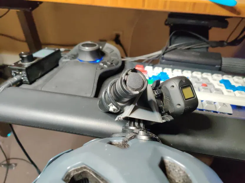 Đế gắn camera và đèn pin cho nón bảo hiểm action cam Drift - Image 6