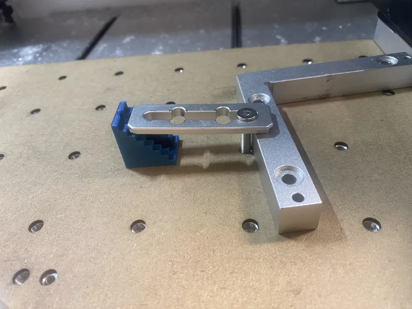 Bộ Nâng Kẹp Giữ Tấm Chi Tiết Carvera - Image 1