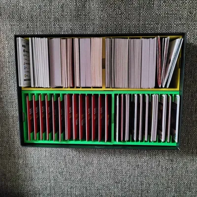 Hộp đựng Exploding Kittens + Tất cả các bản mở rộng