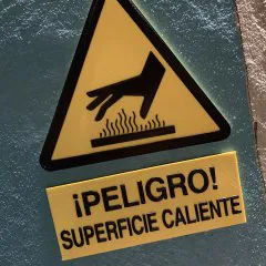 Biển báo nguy hiểm "letrero señal de peligro"