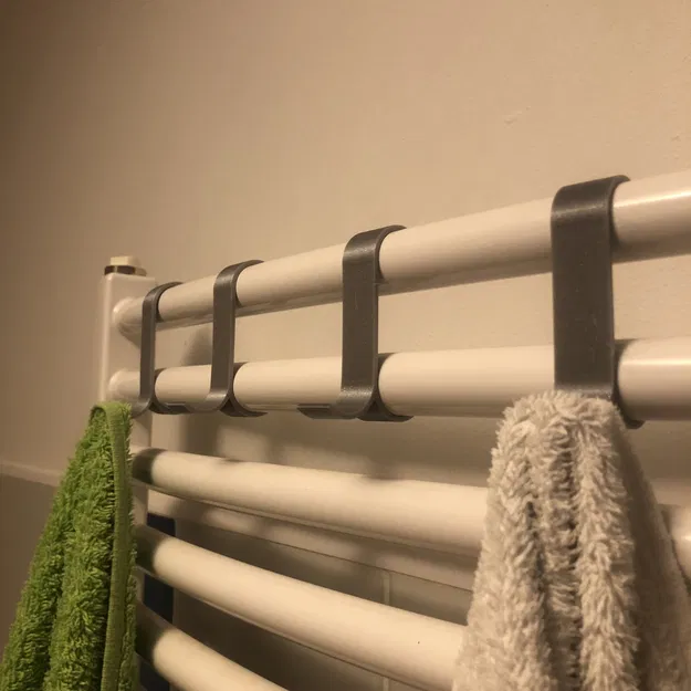 Móc treo thang sưởi đơn giản - Image 1