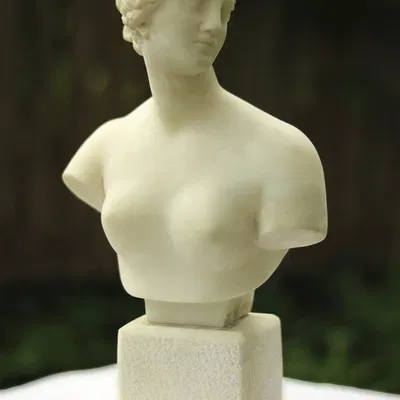 Tượng thần Vệ Nữ (của nhà điêu khắc Ý Antonio Canova)