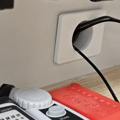 Lỗ Luồn Dây Điện Âm Tường