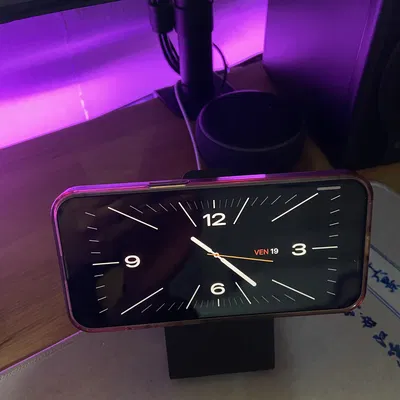 Giá đỡ iPhone MagSafe