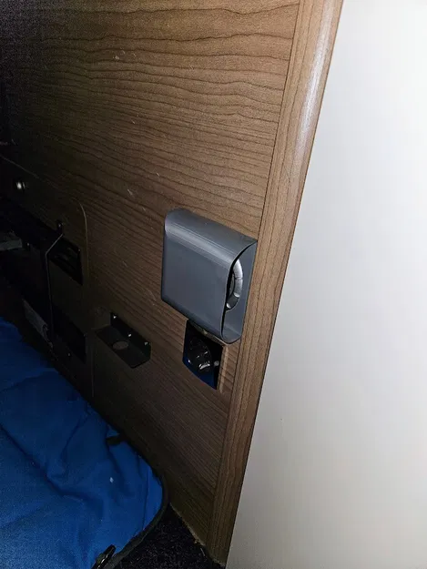 Bộ Chuyển Hướng Khí Lò Sưởi Truma - Image 1