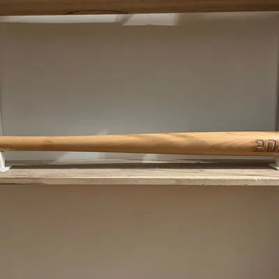 Chân đế trưng bày gậy bóng chày