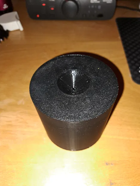 Sewing needle disposal bin - Image 2