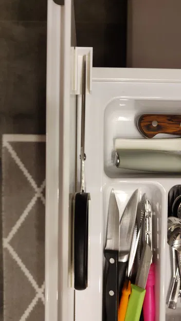 Simple half-open parametric holder for Ikea Metod (Maximera) inner drawers - Image 2