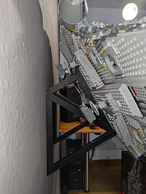 Wallmount LEGO Millenium Falcon (75192) - Image 5