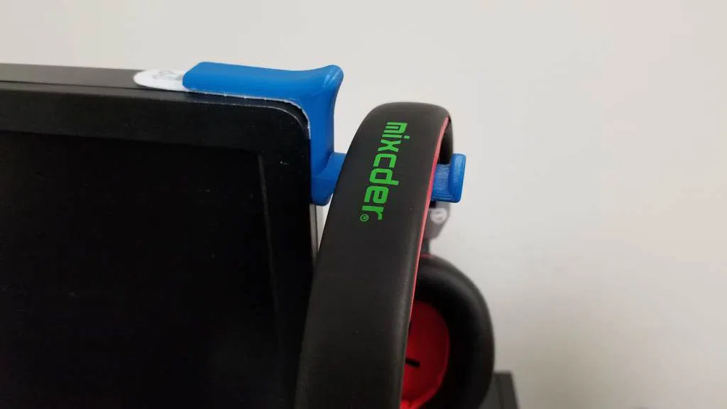 Móc Treo Tai Nghe Màn Hình Có Bo Cong Cạnh Trong - Image 1