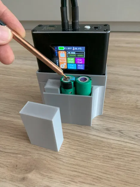 Giá đỡ máy hàn điểm kèm Hộp đựng pin - Image 1