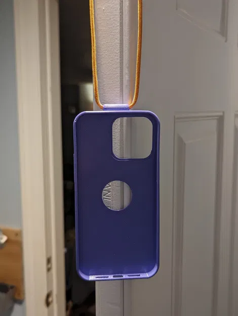 Ốp Lưng iPhone 14 Pro Max Có Chỗ Xỏ Dây - Image 1