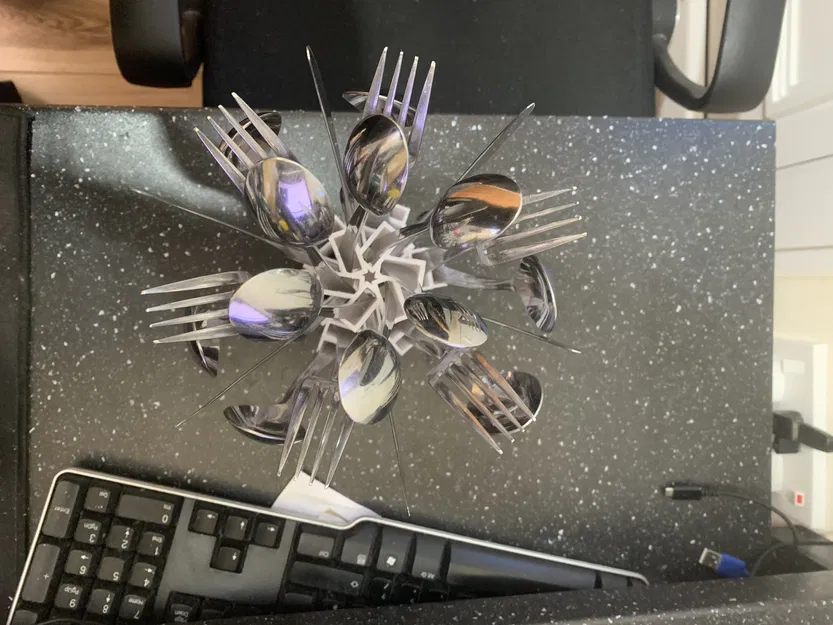 Kệ cắm dao nĩa / giá úp - Image 1