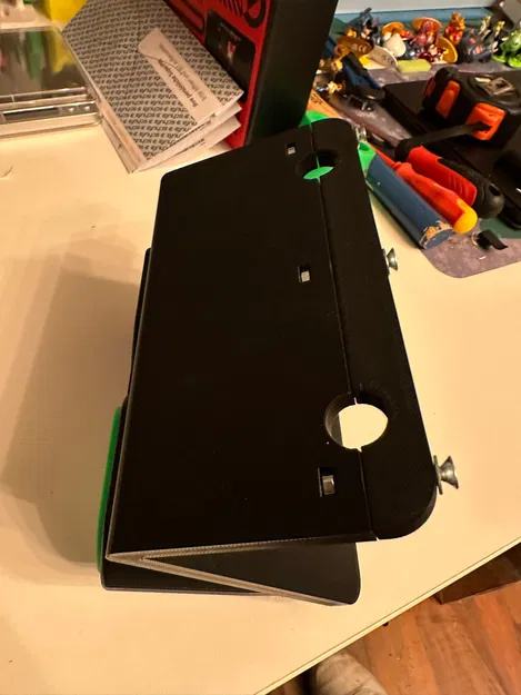 Giá đỡ cáp sạc Type 2 Gắn Gối Đầu Cho Mercedes - Image 4