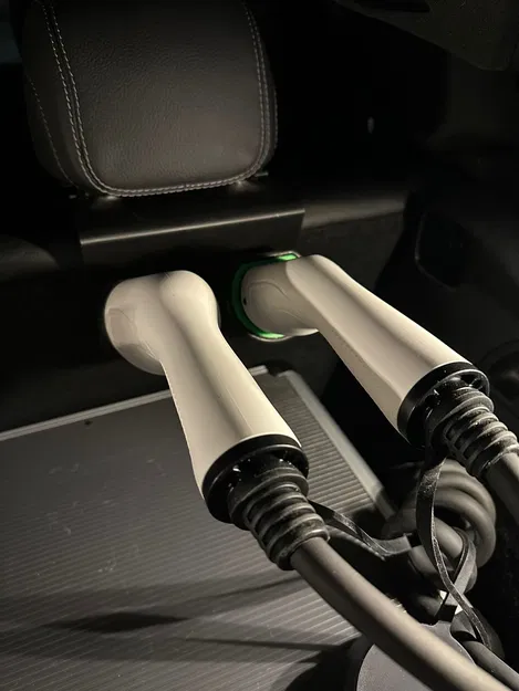 Giá đỡ cáp sạc Type 2 Gắn Gối Đầu Cho Mercedes - Image 6