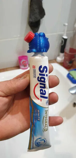 Nắp Tuýp Kem Đánh Răng Hình Con Heo - Image 1