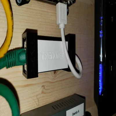 Giá đỡ Bộ chuyển đổi USB sang Ethernet TRENDnet