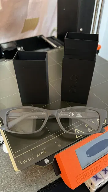 Hộp Đựng Kính Thời Trang - Image 3