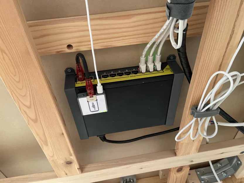 Giá đỡ POE switch gắn trên bề mặt phẳng - Image 2