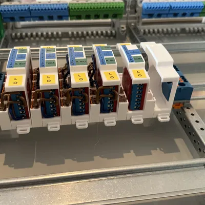 Giá đỡ Ray DIN Shelly Plus / Wago