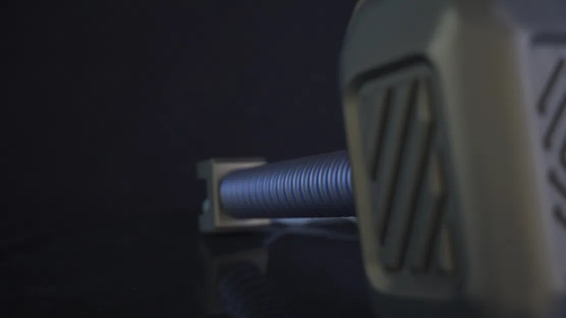 The Widow Maker - Búa Tạo Nỗi Ám Ảnh - Image 4