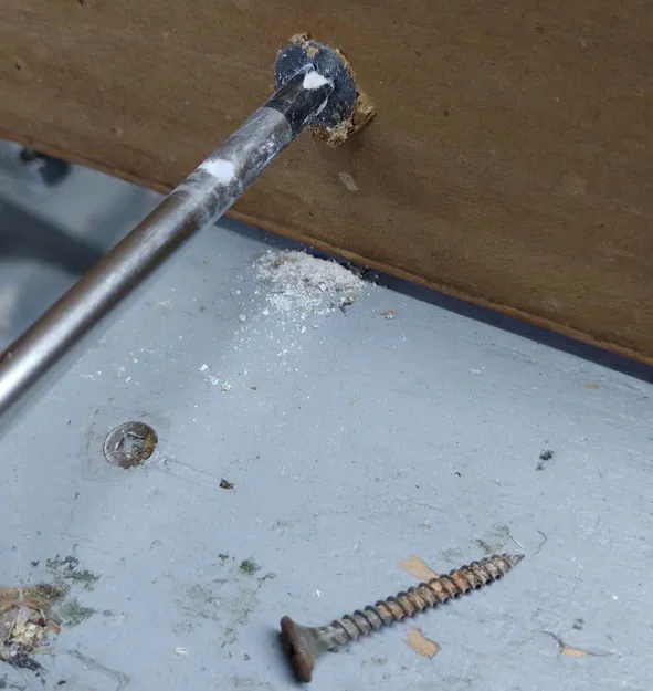 Nở Nhựa Treo Tường "The Stubbie" - Image 3