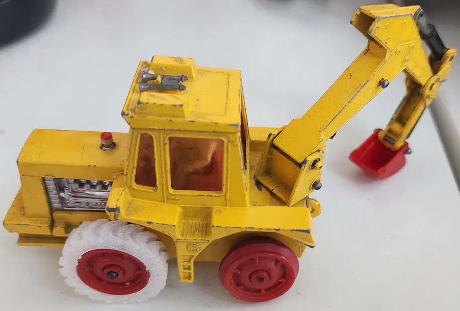 Mô Hình Lốp Xe Ủi Đồ Chơi - Image 2
