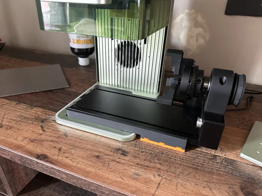 Giá đỡ trung tâm xTool RA2 cho xTool F1 - Image 3