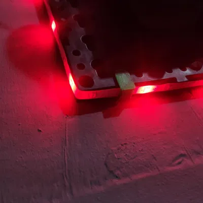 Giá Đỡ Dây Đèn LED Cho Bảng Pegboard