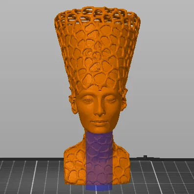 Tượng Nữ hoàng Nefertiti với họa tiết Voronoi và hộp quà bí mật