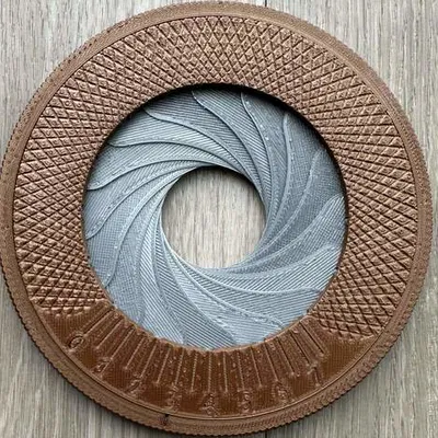 Compa Vẽ Hình Mống Mắt (Không cần keo hay ốc vít, còn là đồ chơi bàn làm việc cực vui)