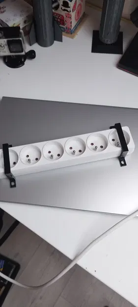 Dụng cụ gắn ổ cắm điện - Image 1