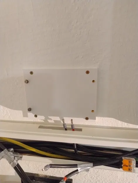 Tấm Gắn Victron MPPT 75/15 - 100/20 - Image 1