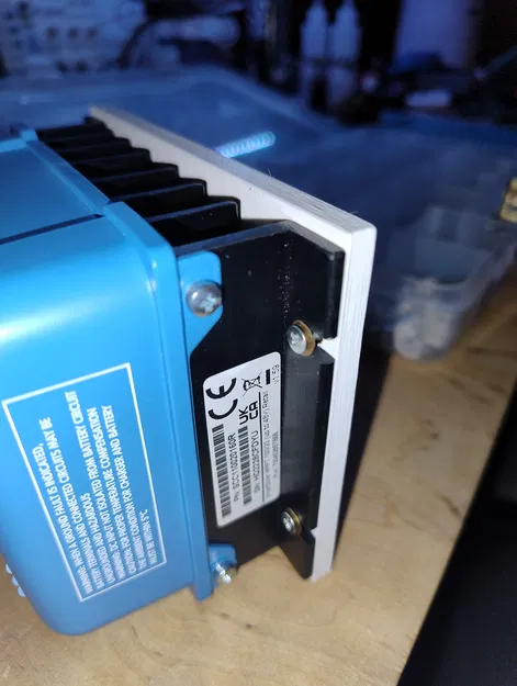 Tấm Gắn Victron MPPT 75/15 - 100/20 - Image 5