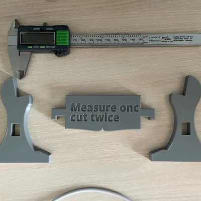 Kake Dao Kẹp (Giá đỡ kiếm cho thước cặp)