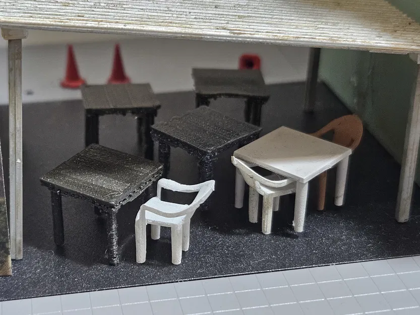 Bàn Nhà Hàng Tỉ Lệ 1/64 - Image 1