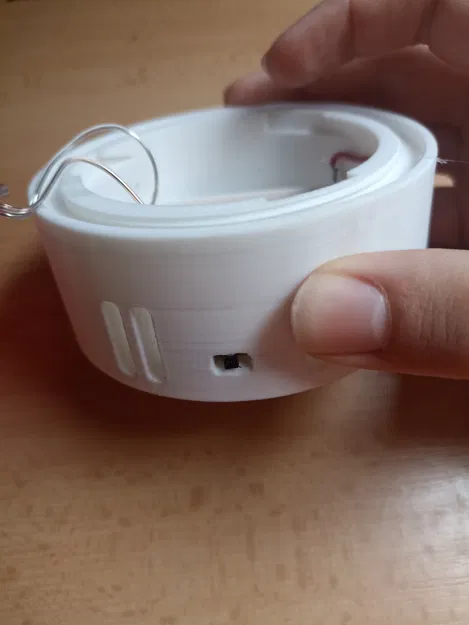 Đèn LED dùng 3 pin AA - Image 2