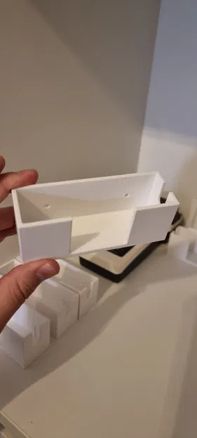 Giá Treo Tường Đèn Pin Đội Đầu LED Lenser - Image 9