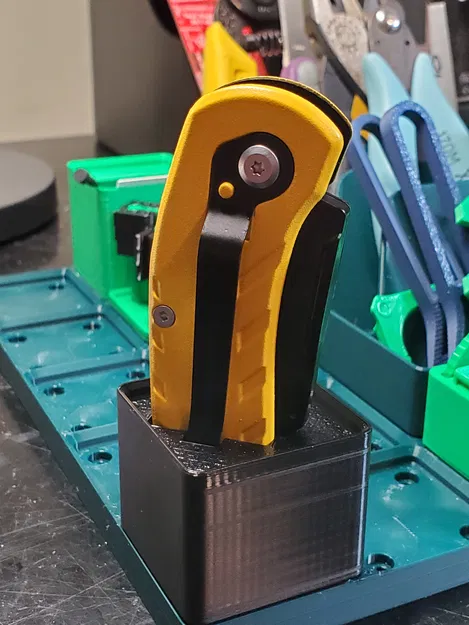 Hộp Dao Stanley STHT10424 Chuẩn Gridfinity - Image 3