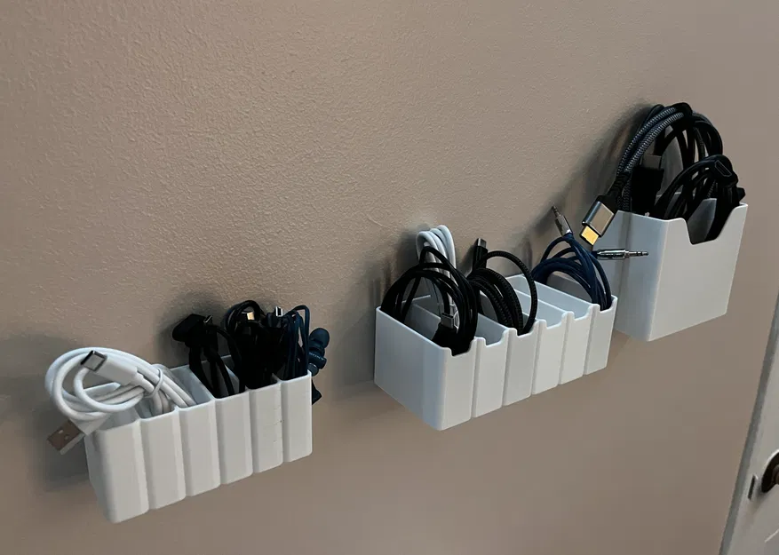 Hộp đựng dây cáp treo tường - Image 1