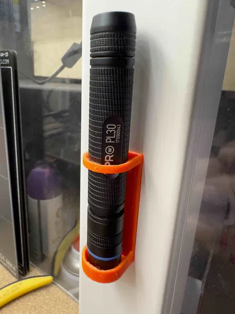 Chỗ Đựng Đèn Pin / Kệ Đèn Pin - Image 1