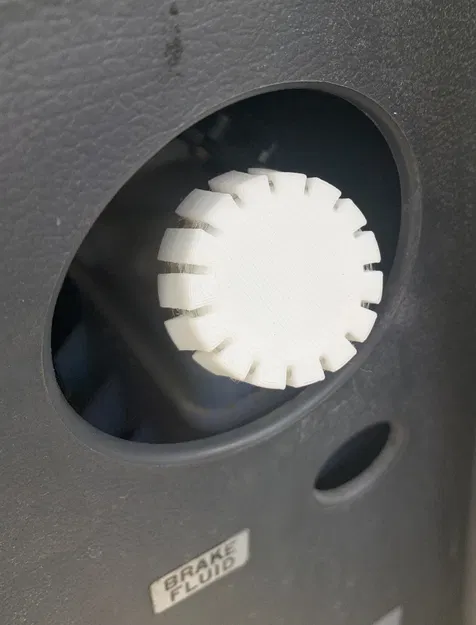 Nắp Dầu Thắng Cho Toyota Hiace (Cải Tiến) - Image 1