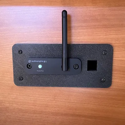 Giá treo tường AudioEngine B1 có keystone