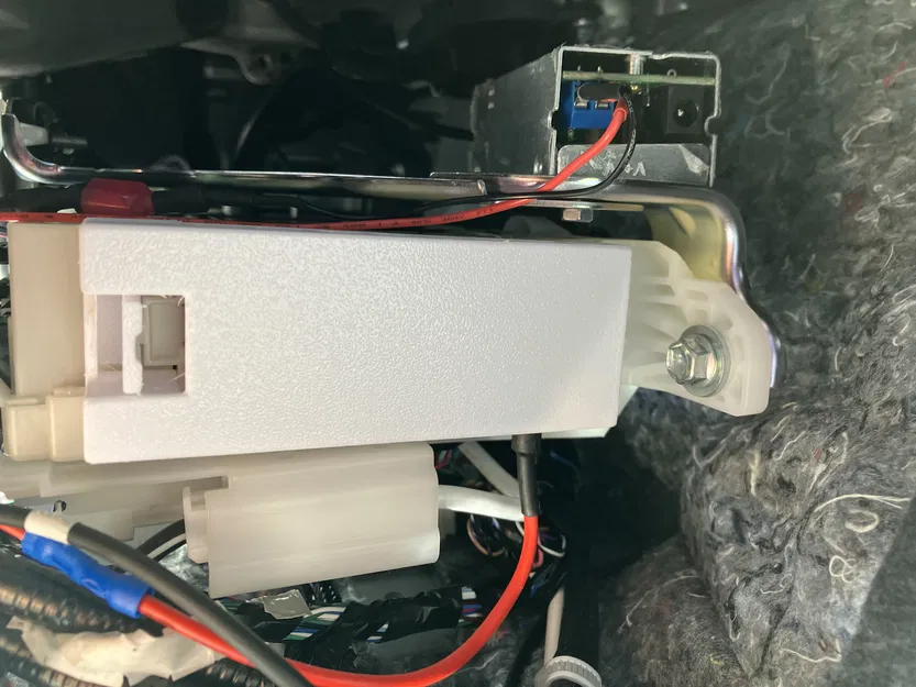 Nắp Hộp Cầu Chì Phân Phối Nguồn Toyota Corolla Cross Hybrid Mở Rộng - Image 5